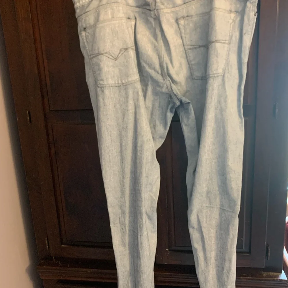 42x33 Guess jeans men Pants Painted White Denim Slim Straight Lincoln Hipster - Picture 3 of 11